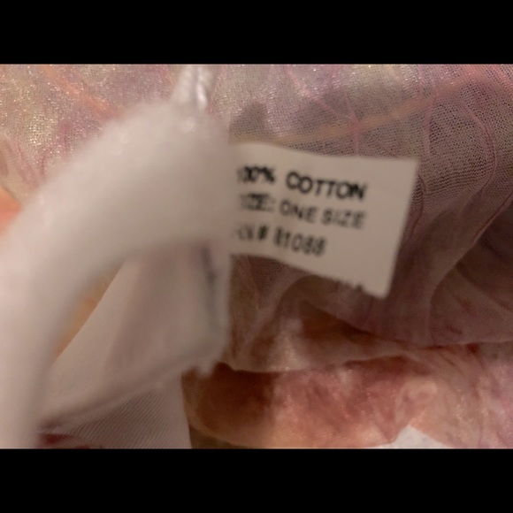 Sun Visor - Embroidery Flowers Design With Adjustable Velcro Straps - Picture 4 of 4